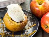 Что приготовить из яблок: три рецепта от Джейми Оливера