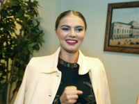 "Любовница Путина" похвасталась обручальным кольцом