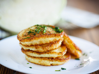 Оладьи из капусты с чесноком