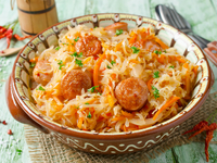 Как приготовить тушеную капусту: три вкусные идеи