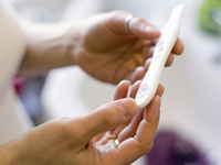 Что не стоит выставлять в соцсети беременным женщинам?