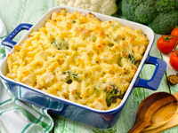 Макаронная запеканка с курицей и брокколи