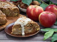 Яблочный пирог с орехами: три вкусные идеи