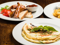 Как приготовить омлет: три рецепта для завтрака