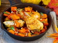 Запеченная курица с тыквой