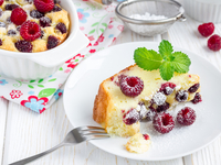 Творожная запеканка с малиной