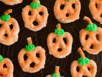 Как приготовить тыквенные крендельки на Хэллоуин