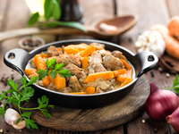 Жаркое из говядины с морковью