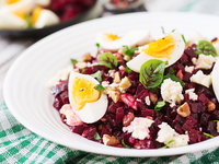 Салат из свеклы: три вкусные идеи