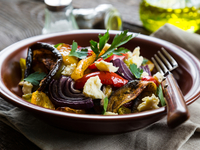 Осенний салат из запеченных овощей