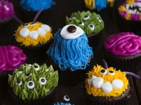 Идеи декора выпечки на Хэллоуин: кондитерский гипноз