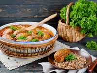 Ленивые голубцы с томатно-сметанным соусом