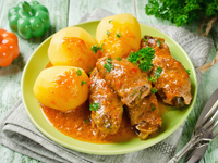 Как приготовить мясные рулетики: три вкусные идеи