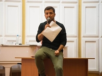 Квартал 95 порадовал жителей прифронтового Мариуполя