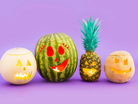 Ананас вместо тыквы: на Хэллоуин теперь вырезают светильник Джека из фруктов