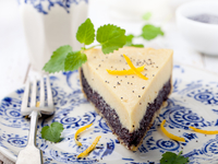 Пирог с маком и творогом