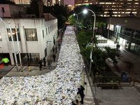 Рай книгомана: улица Торонто превратилась в реку из книг