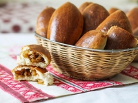 Дрожжевые пирожки с капустой