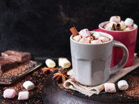 Как приготовить горячий шоколад: три вкусные идеи