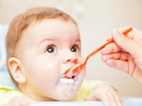 Шесть опасных продуктов для прикорма грудничка