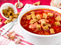 Борщ з квасолею та грінками