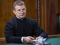 Юрий Горбунов примерил образ священника