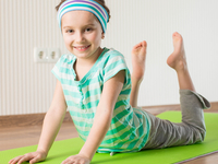 Какие популярные упражнения могут навредить здоровью девочки