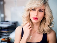 Новый клип LOBODA "взорвал" чарты Украины и России