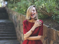 Что надеть на Новый год 2017: красные платья из киевских магазинов