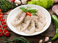 Куриный рулет с грибной начинкой