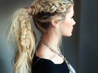 Как ухаживать за волосами зимой: восемь простых правил