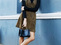 Водолазка + платье: как носить эту модную пару?