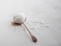 Волосы, лицо и тело: восемь способов использовать кокосовое масло