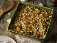 Запеканка из стручковой фасоли с грибами и луком