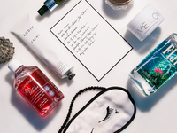 Пять косметических средств, без которых не обойтись в путешествии