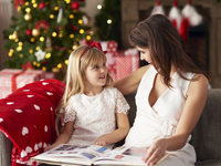 Дух рождества заказывали: ТОП-5 праздничных книжек в подарок для детей