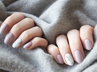 10 модных оттенков лака для ногтей