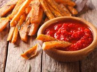 Батат фри с домашним кетчупом