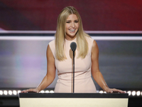 Художники Нью-Йорка выступили с протестом против Иванки Трамп