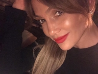 Дженнифер Лопес подала в суд на поклонника