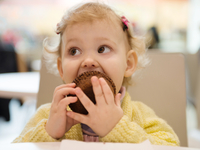 Как уменьшить количество сахара в рационе ребенка