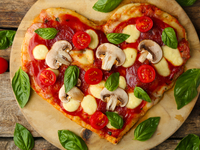 Как приготовить пиццу в виде сердца на День Валентина