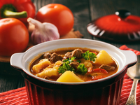 Как приготовить гуляш: три вкусные идеи