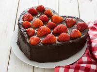 Как приготовить шоколадный торт в виде сердца