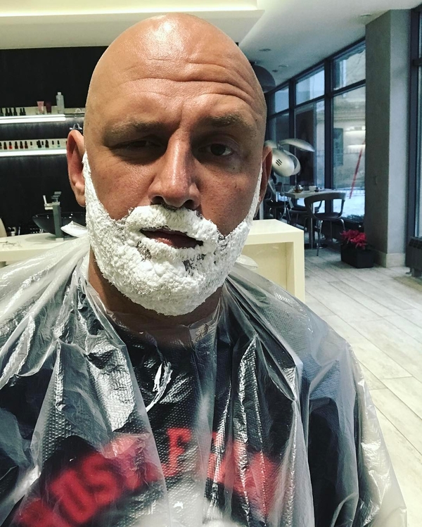 Потап покрасил свою бороду