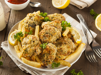 Жареная рыба в ореховой панировке