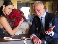 Миллионер Джанлука Вакки станцевал экстремальный танец с подругой