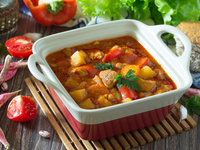 Тушеное мясо с болгарским перцем: ТОП-5 рецептов