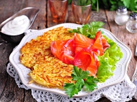 С чем подавать картофельные оладьи: три вкусные идеи