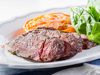 Ростбиф с овощным соусом